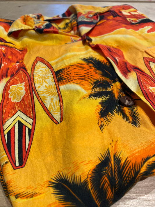 Royal Creations Made in Hawaii Vintage Hawaiian Orange Button Up Shirt Small