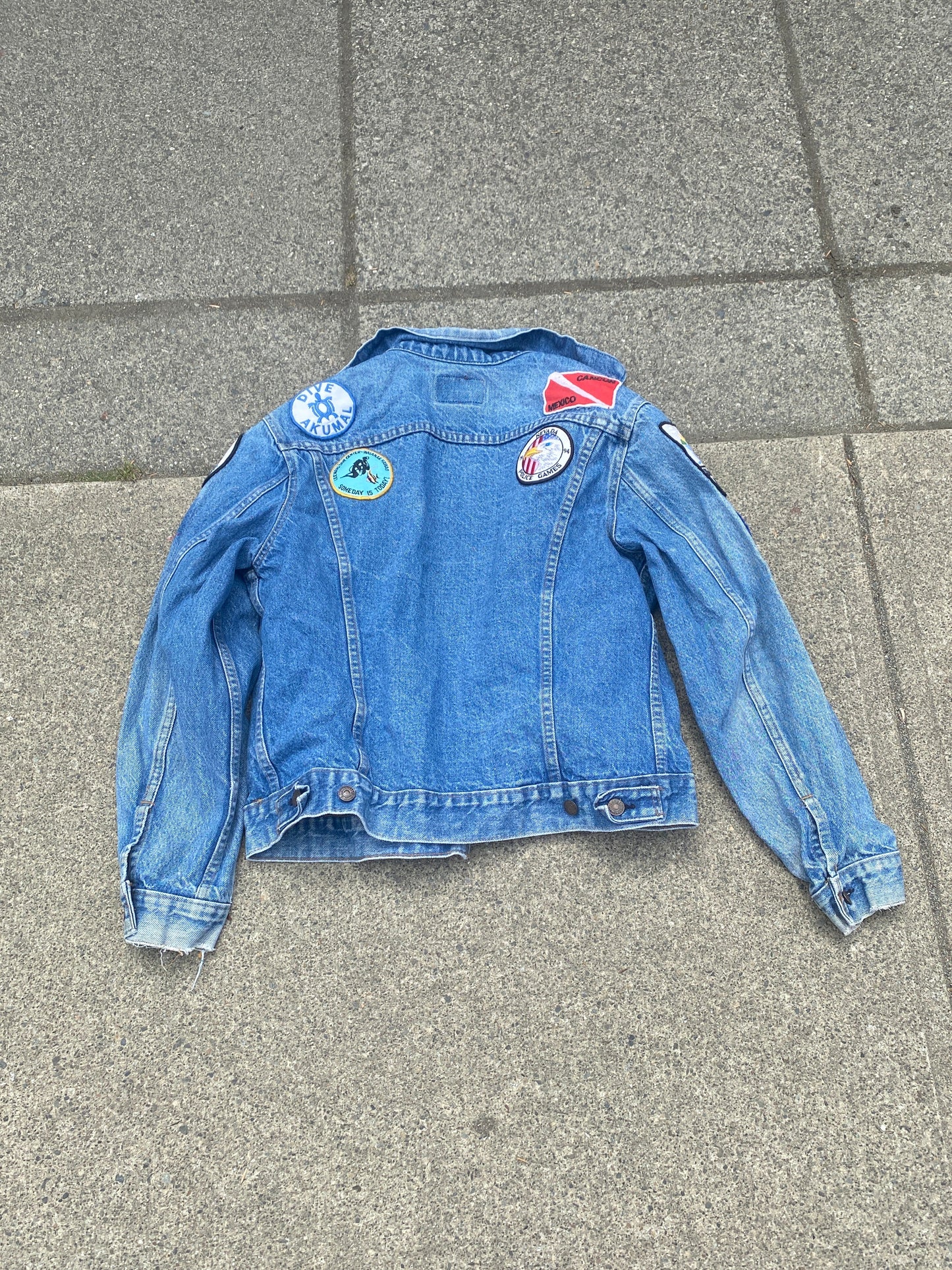 Levi Patch Denim Jacket Size 42 Offshore Fishing Cruising Diving Scuba Police Made in USA Vintage