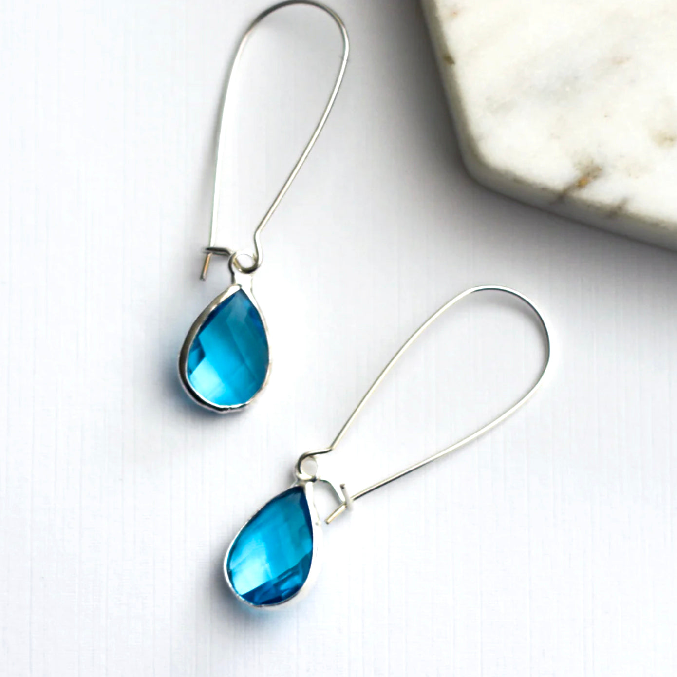 Whimsy’s Jewels | Kidney Hook Drop Earrings