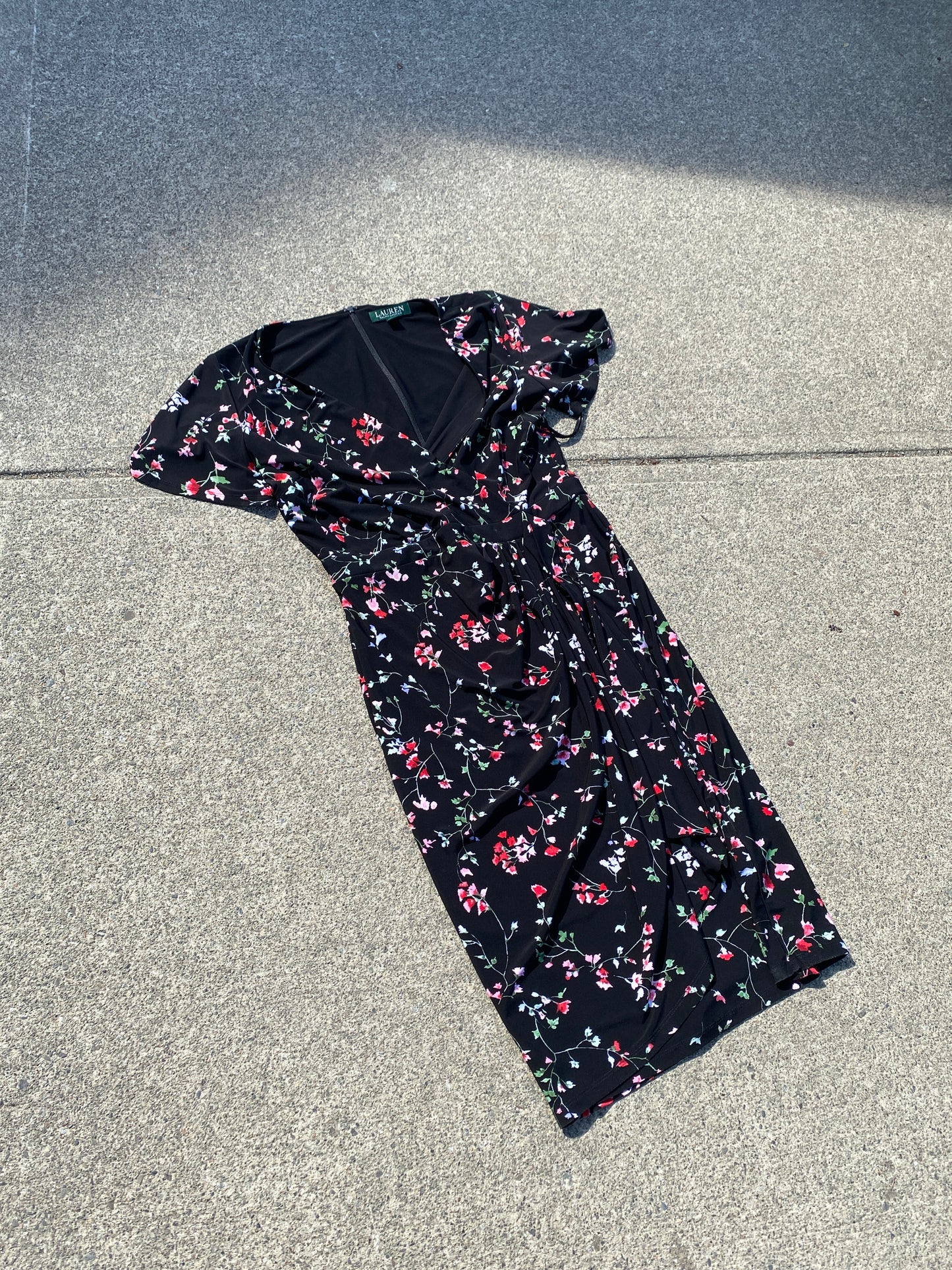 Lauren Ralph Lauren Black Dress Size 8 With Florals VNeck