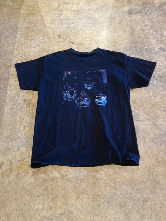 Unbranded Super Faded Kiss Shirt